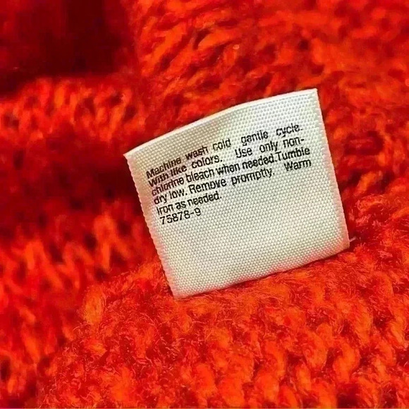 St. John's Bay Women's Size 1X Pullover Sweater  Red Long Sleeve Bright Threads - Picture 8 of 11